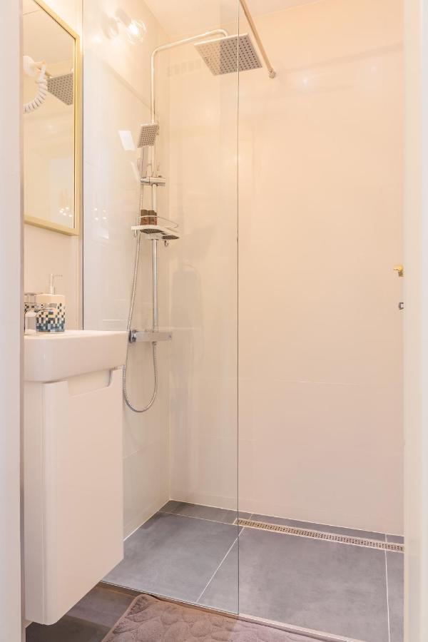 New Studio Carturesti - City Center Bukurešť Exteriér fotografie