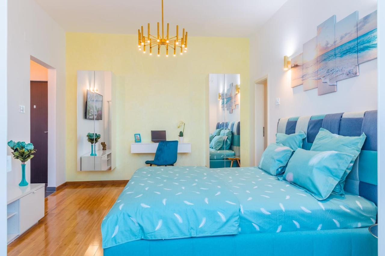 New Studio Carturesti - City Center Bukurešť Exteriér fotografie