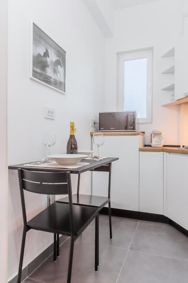 New Studio Carturesti - City Center Bukurešť Exteriér fotografie