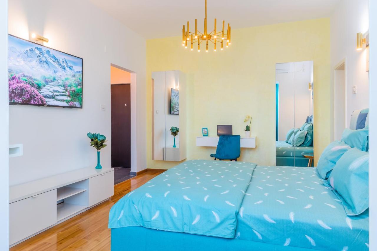 New Studio Carturesti - City Center Bukurešť Exteriér fotografie